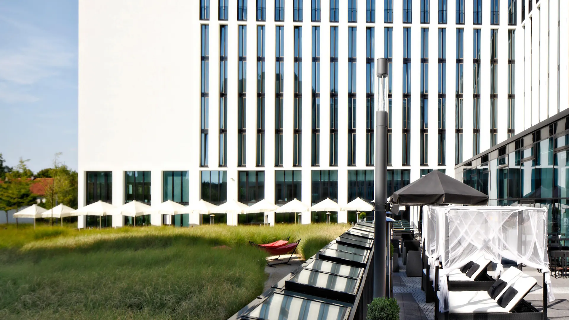 Leonardo Royal Hotel Munich 4*,