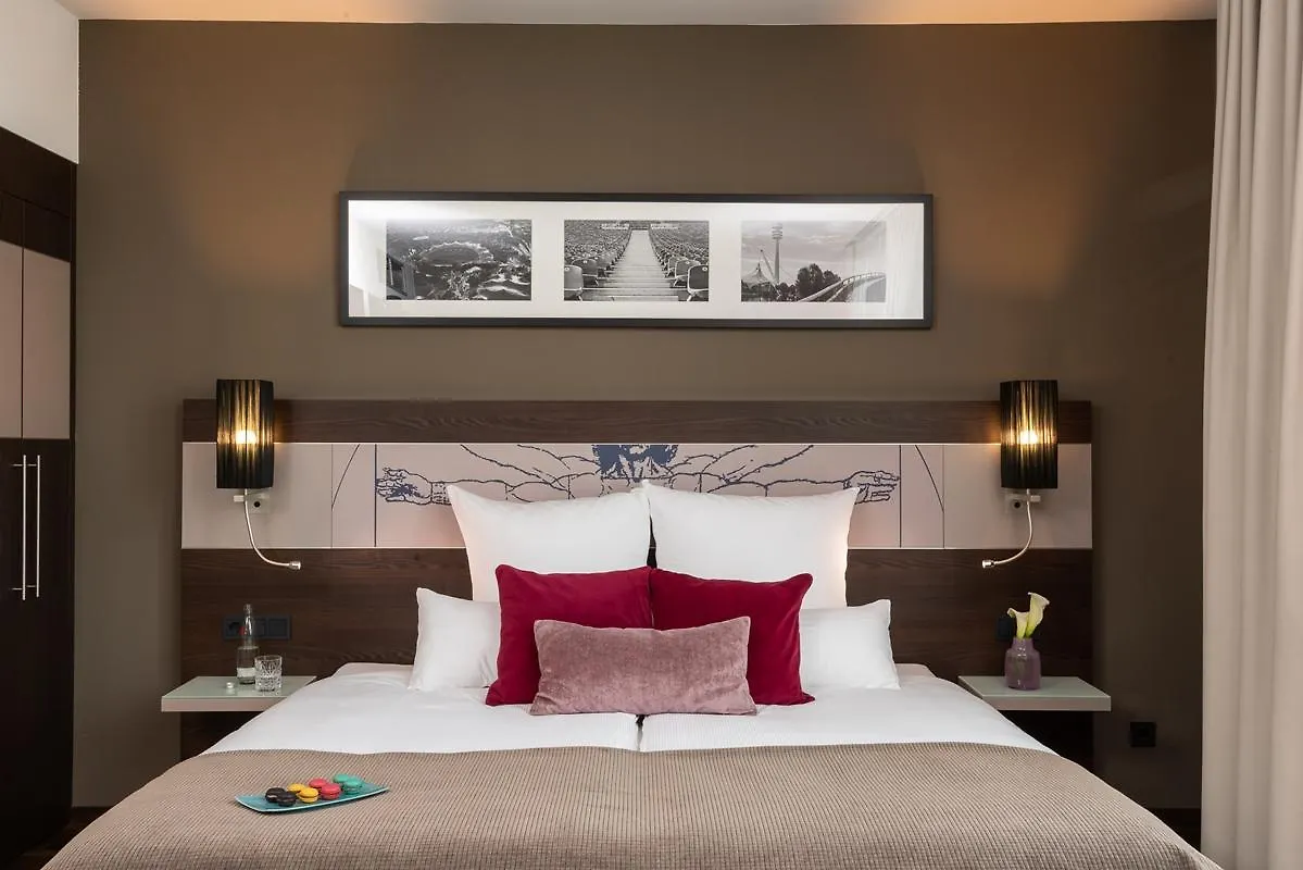 Leonardo Royal Hotel Munich 4*,