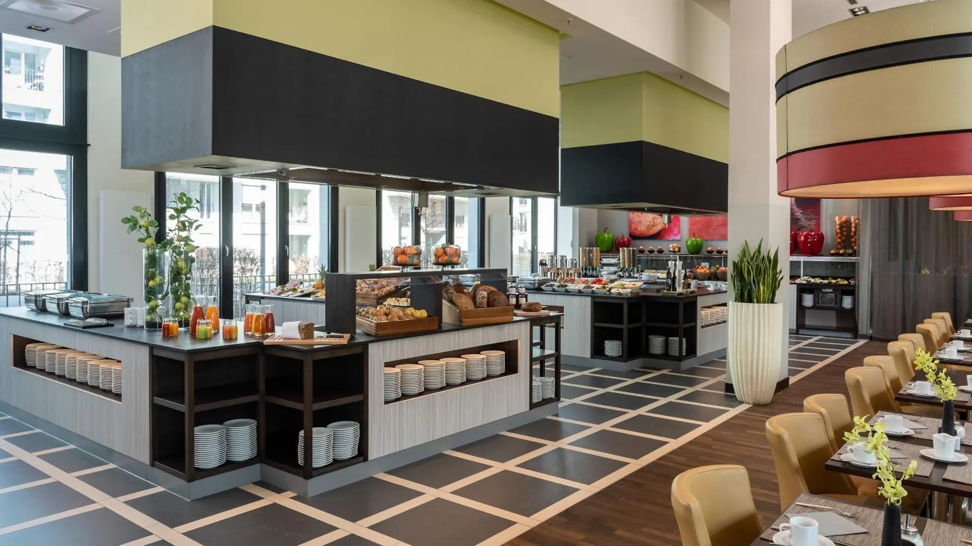 Leonardo Royal Hotel Munich location